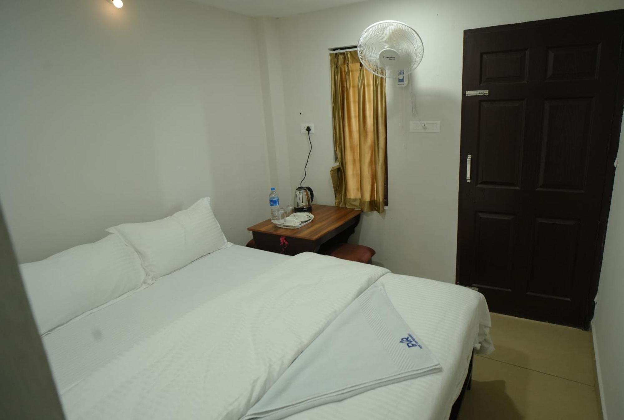 Port View Residency Pvr Hotell Nedumbassery Eksteriør bilde