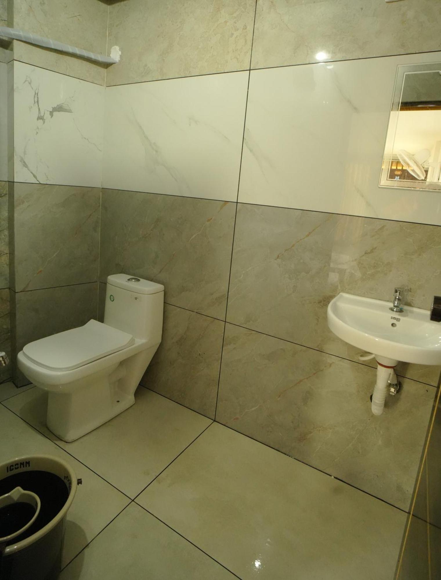 Port View Residency Pvr Hotell Nedumbassery Eksteriør bilde