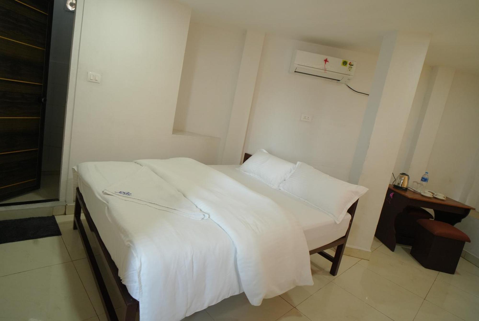 Port View Residency Pvr Hotell Nedumbassery Eksteriør bilde