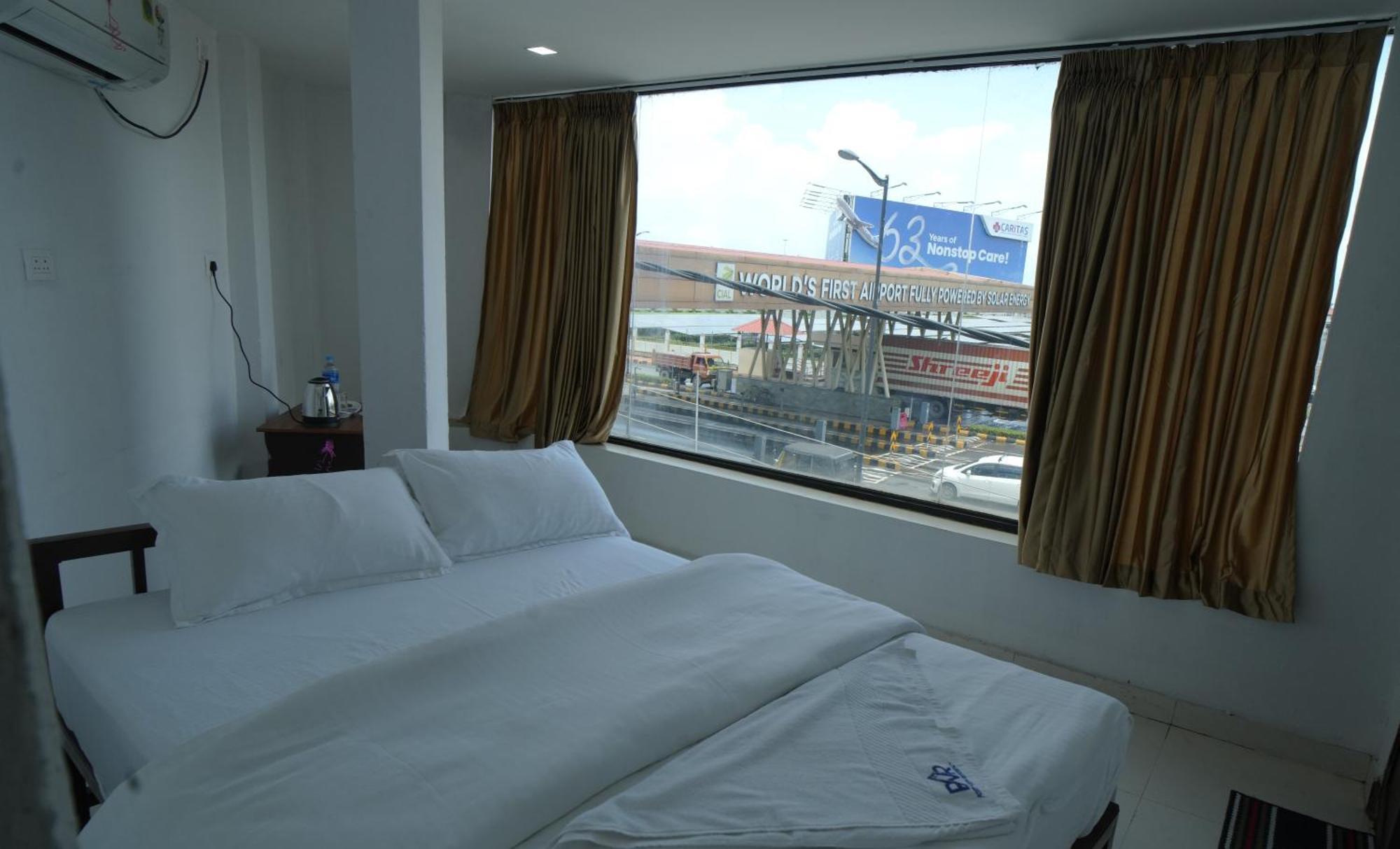 Port View Residency Pvr Hotell Nedumbassery Eksteriør bilde