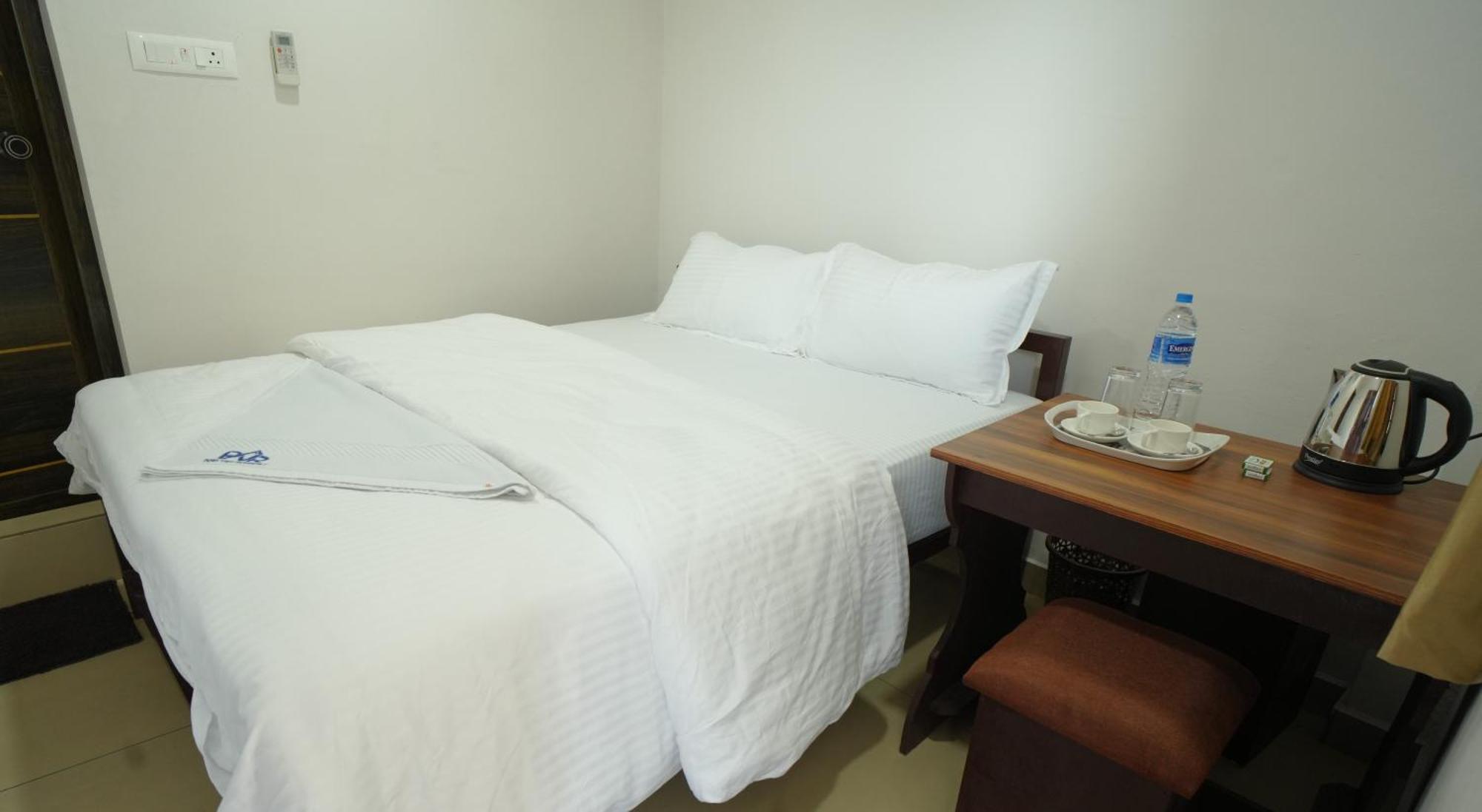 Port View Residency Pvr Hotell Nedumbassery Eksteriør bilde