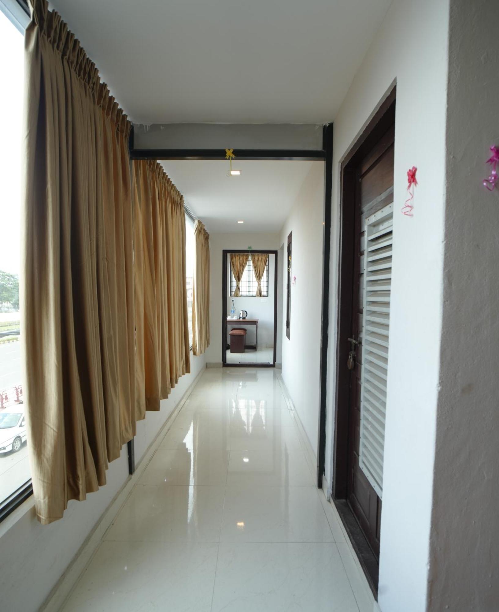Port View Residency Pvr Hotell Nedumbassery Eksteriør bilde