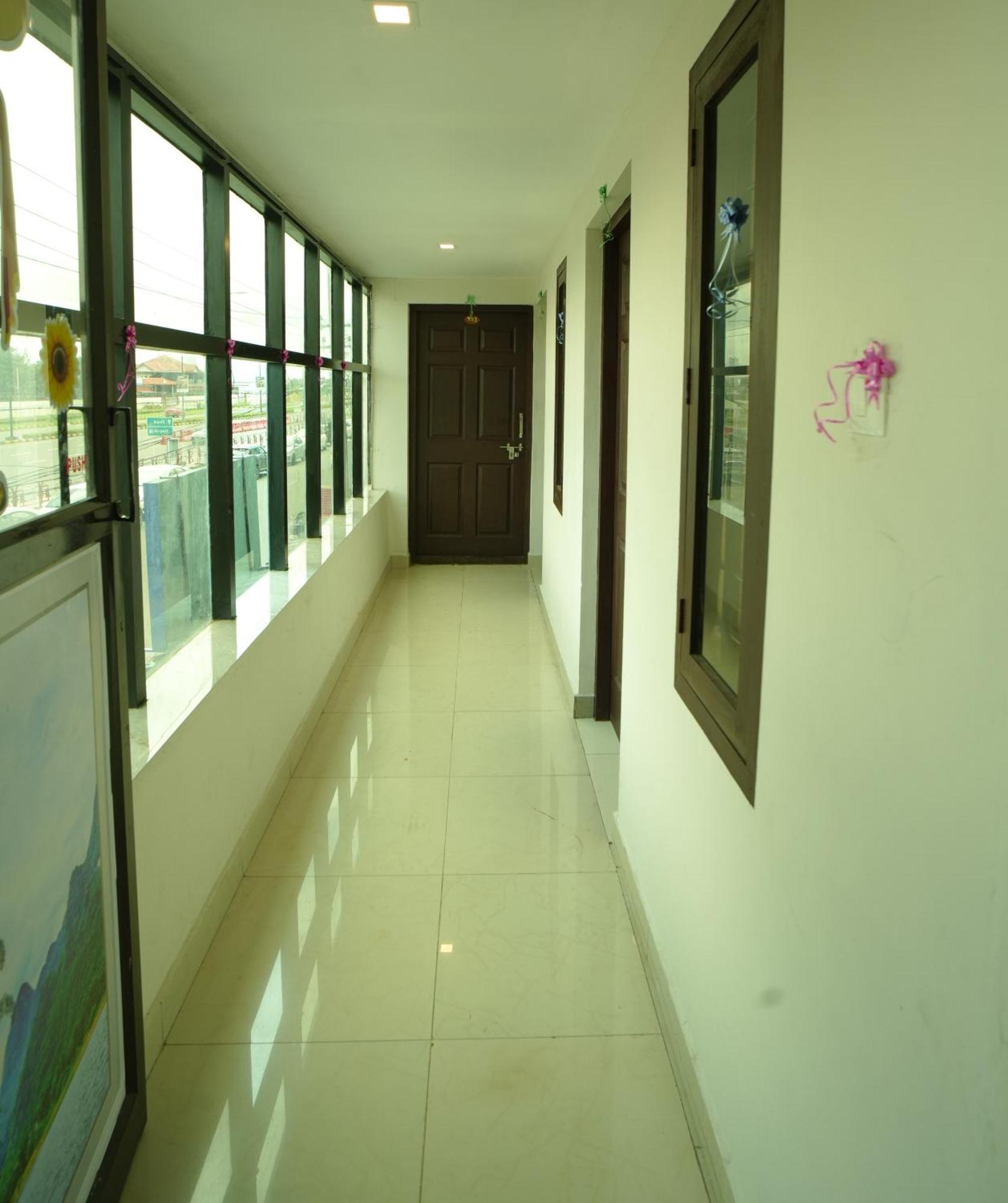 Port View Residency Pvr Hotell Nedumbassery Eksteriør bilde