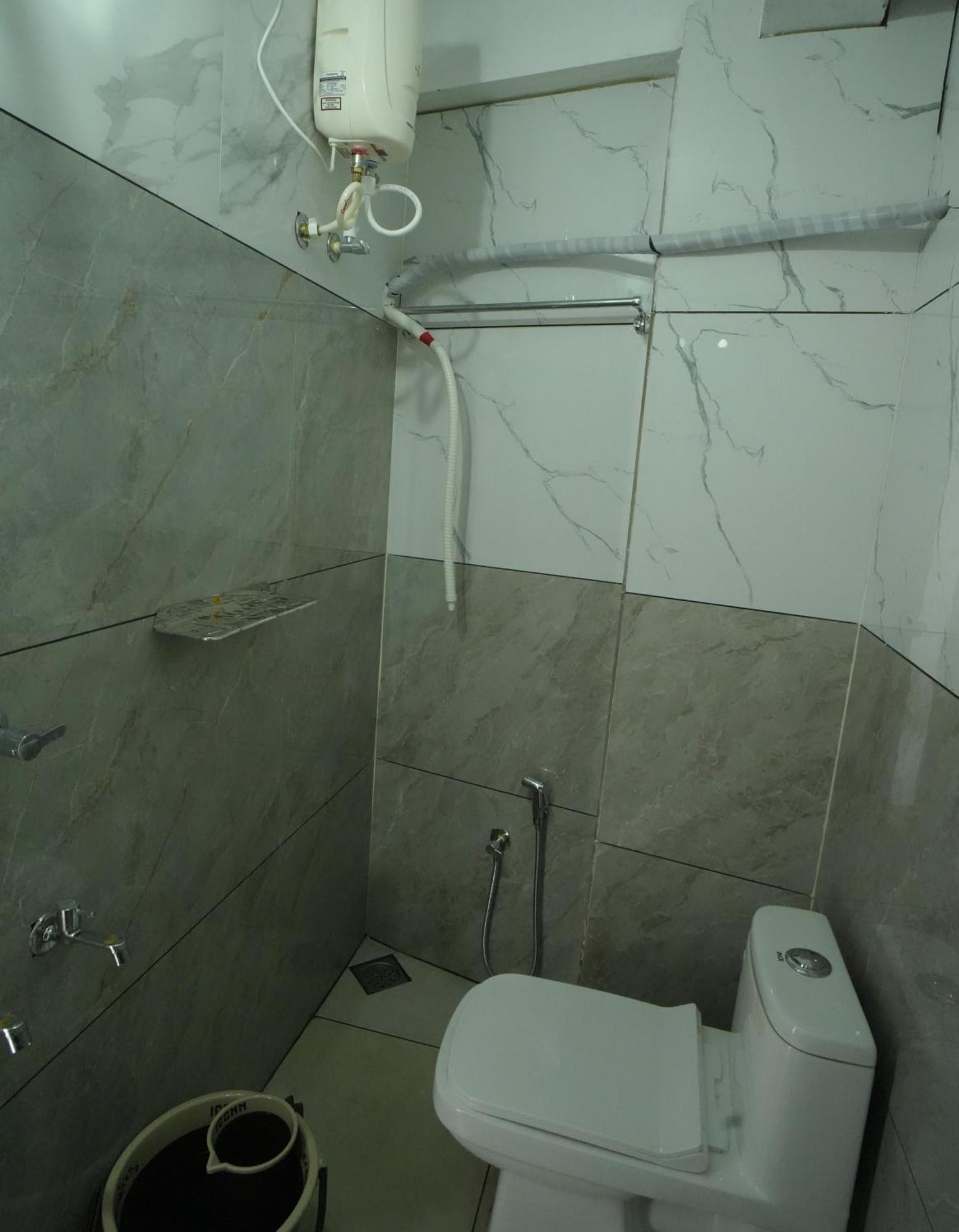 Port View Residency Pvr Hotell Nedumbassery Eksteriør bilde