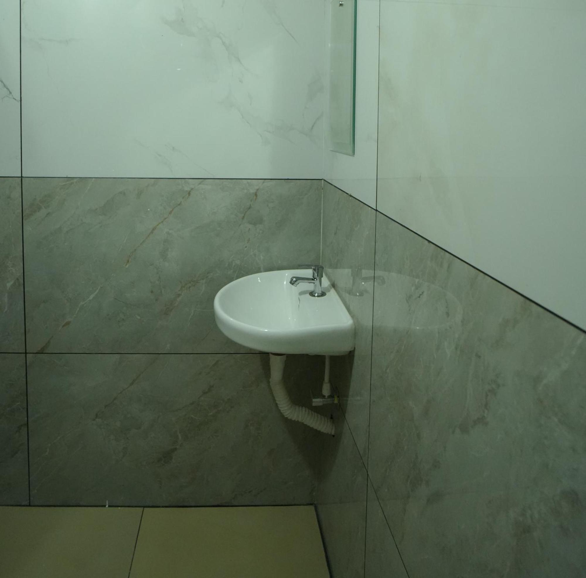 Port View Residency Pvr Hotell Nedumbassery Eksteriør bilde