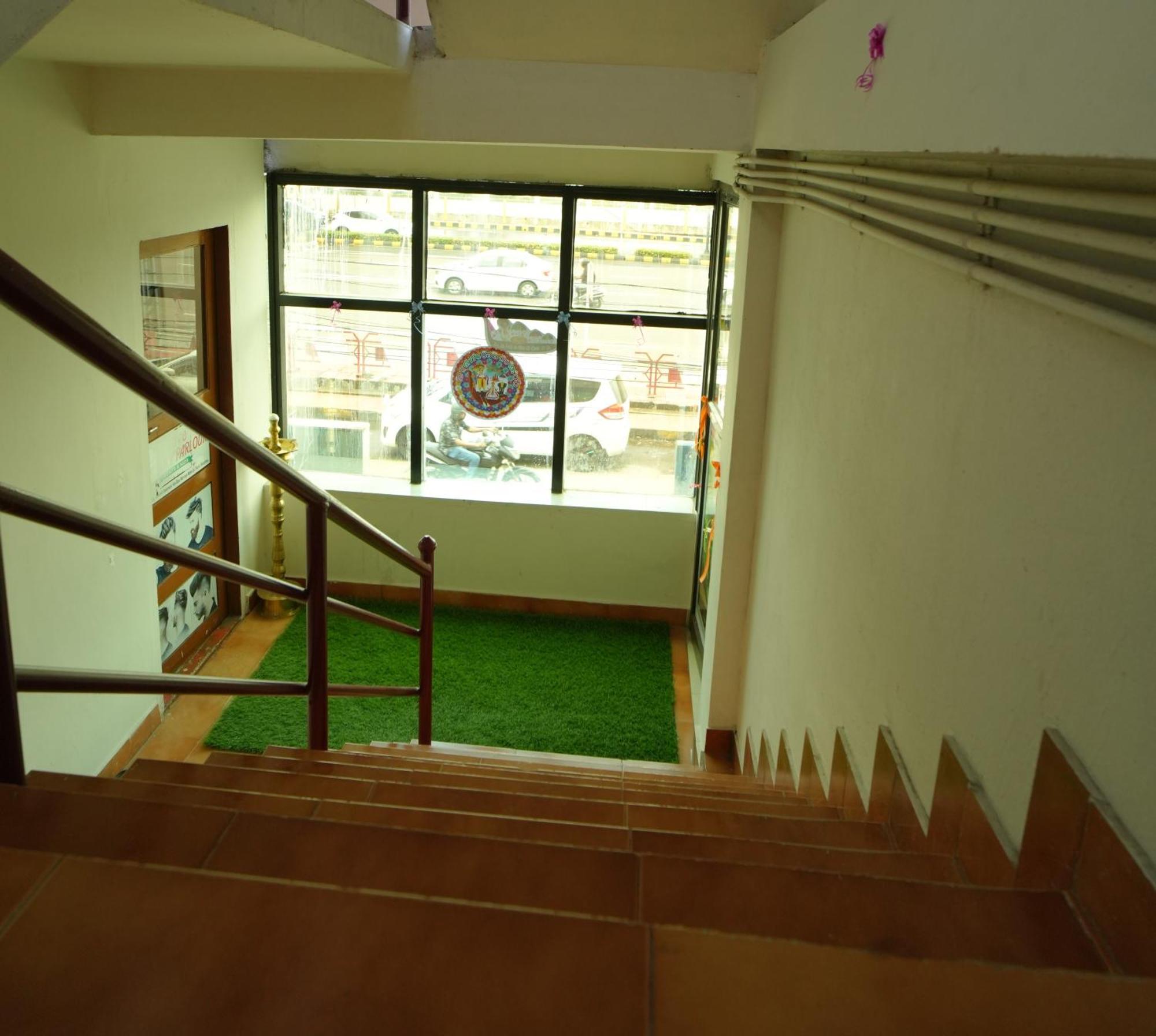 Port View Residency Pvr Hotell Nedumbassery Eksteriør bilde